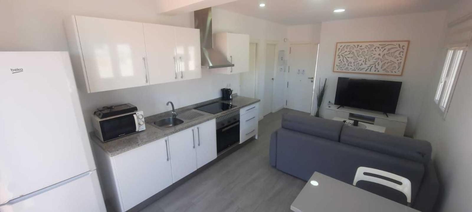 Atico Con Terraza Frente Playa Pedregalejo * Malaga